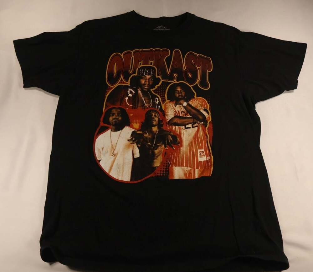 Outkast Graphic T-Shirt Black Size XL